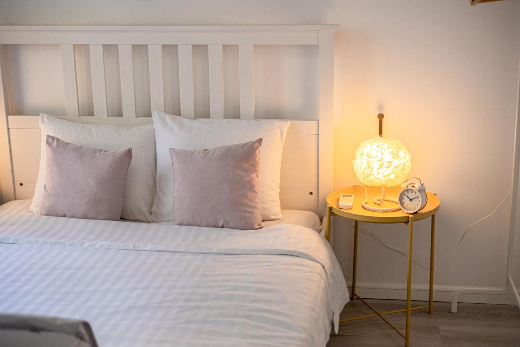 Domus Old Town Retreat Cozy & Central Bukares Bagian luar foto